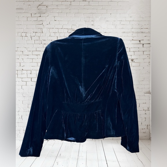 LIKE NEW Women's Black Velvet Blazer - Picture 2 of 3